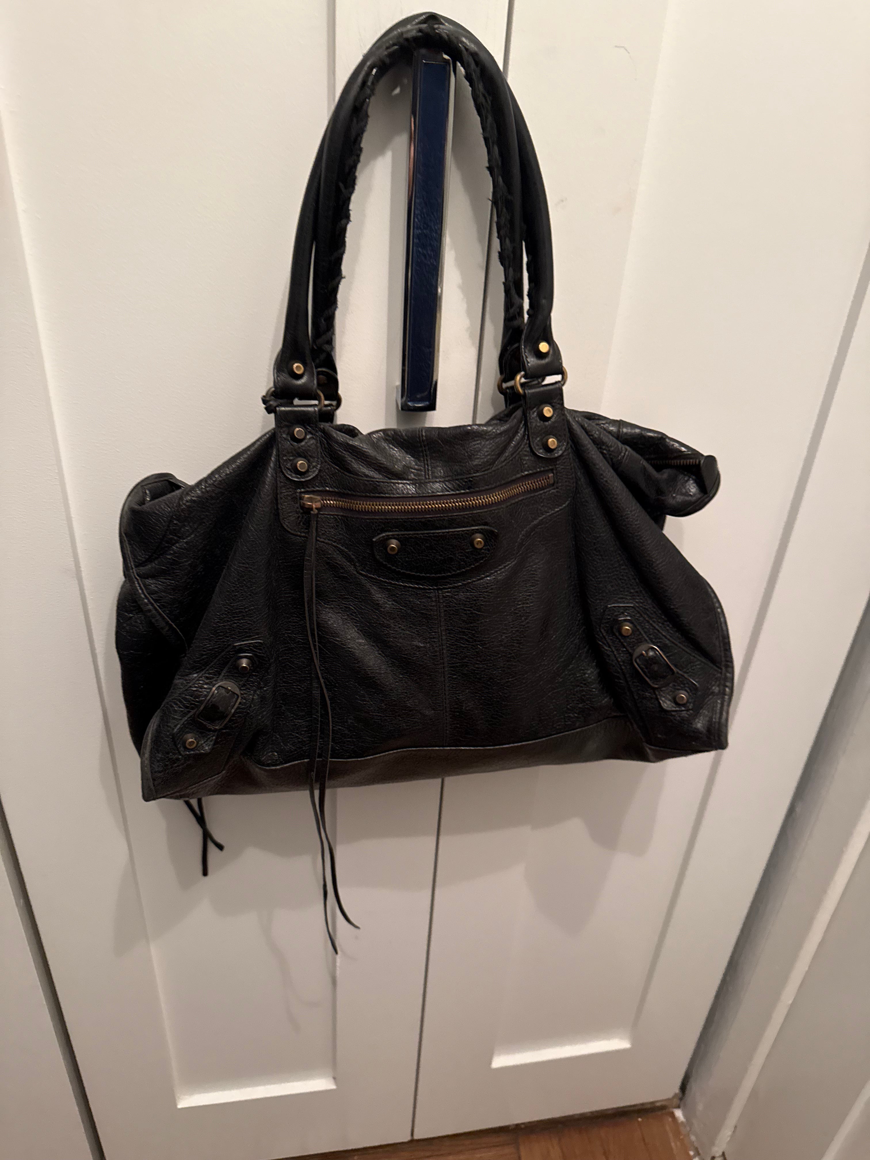 Balenciaga Classic City Bag – Black