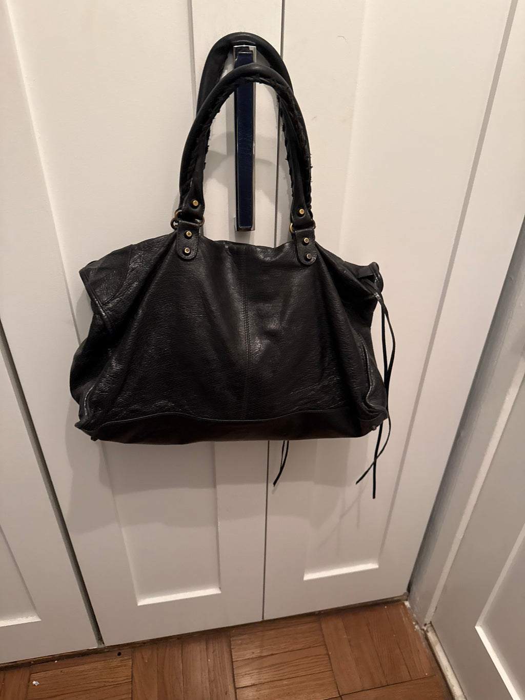Balenciaga Classic City Bag – Black