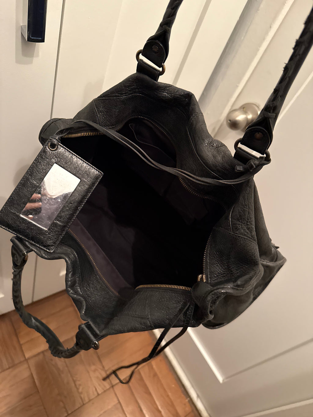 Balenciaga Classic City Bag – Black